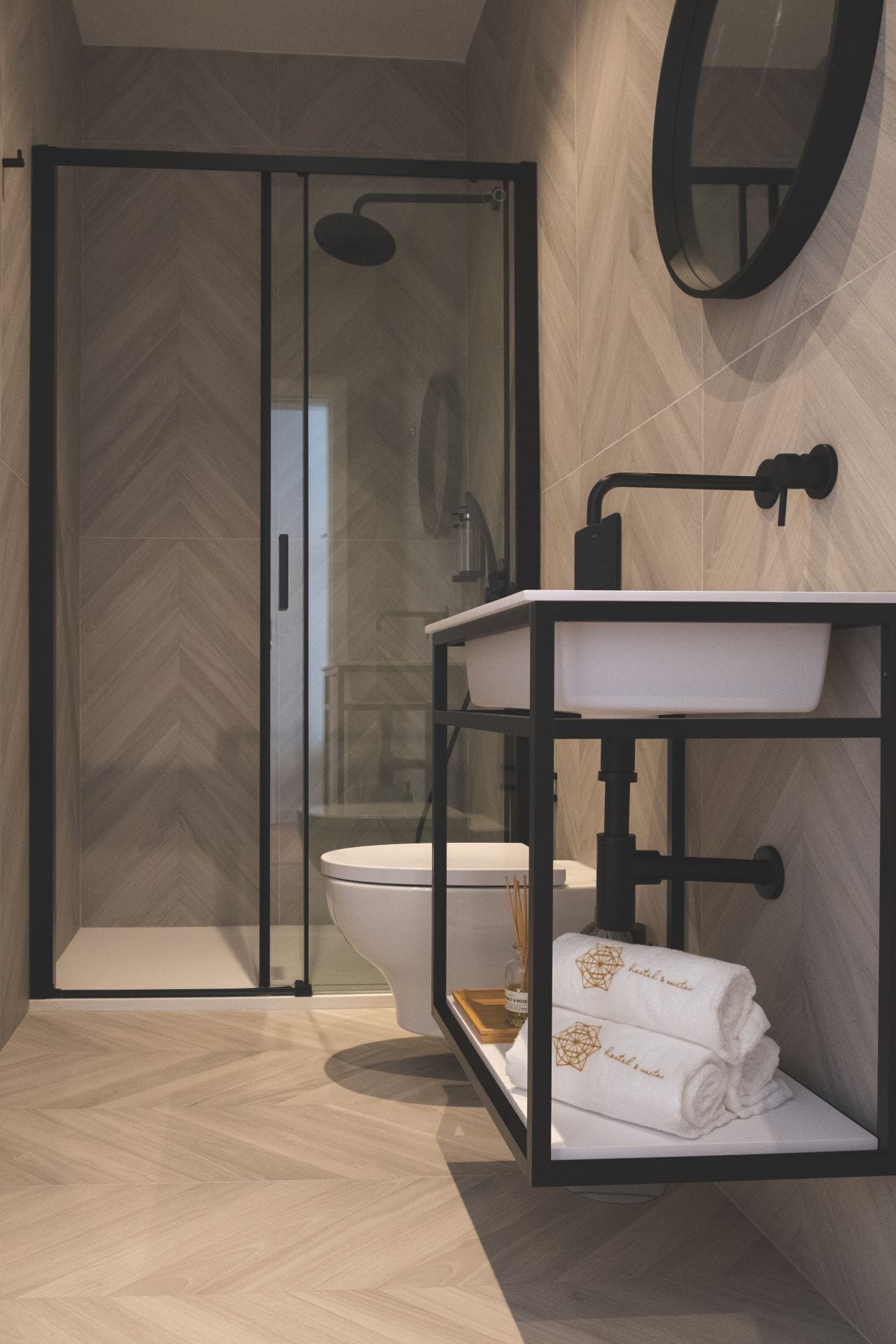 City Double Room | Bathroom | Hair dryer, towels, soap, shampoo