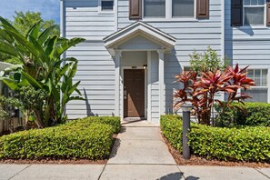 تفاصيل الفندق من الخارج