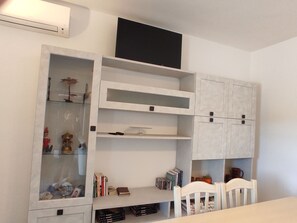 Interior - Lunamora2 !! (Rodi Garganico)