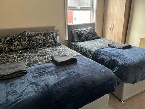 2 bedrooms, iron/ironing board, free WiFi, bed sheets