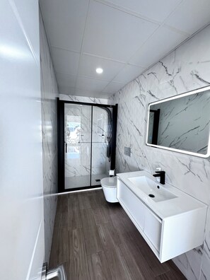 Hair dryer, bidet, towels, soap - Beautiful Place With Endless sea View (Fuengirola)