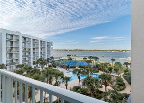 Property grounds - 1br/1ba Sleeps 4 Near Beach w/ Breathtaking Ocean Views (Gulf Shores)