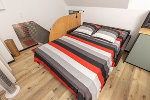 1 chambre, bureau, fer et planche à repasser, Wi-Fi gratuit