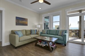 TV - Pet Friendly Retreat: Ocean and Sound Views, Steps to the Beach! (Sneads Ferry)