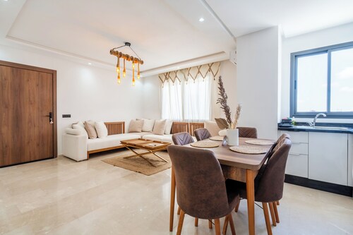 Cozy Studio Near Train Stations & Hassan II Mosque