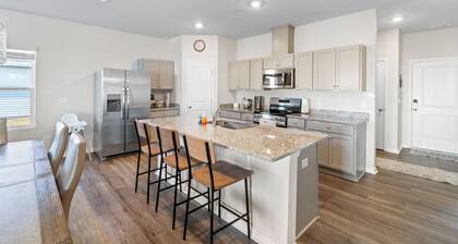 Southport Bliss: Beach Retreat!