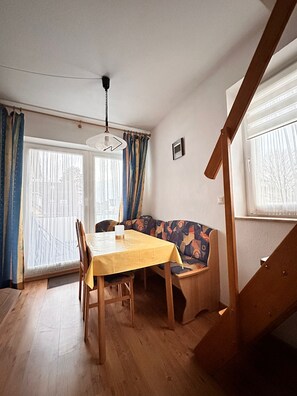 Dining - Gemütliche Ferienwohnung in Sahlenburg. Für die Ganze Familie! (Cuxhaven)