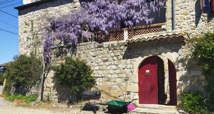 mas Cévenol en ArdÚche Animaux Acceptés
