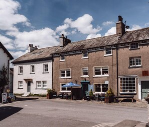 Front of property - Coffee & Stays at Cartmel Square (Grange-over-Sands)