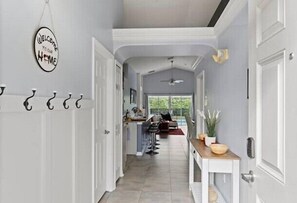 Interior - Paradise Palms, Pool, Spa and so much more! (Clermont)