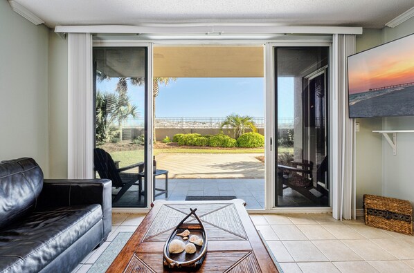 TV - Island Princess #100 | by Salt Water Vacations (Fort Walton Beach)