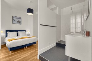 1 chambre, fer et planche à repasser, Wi-Fi gratuit, draps fournis