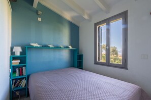 1 bedroom, iron/ironing board