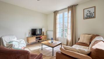 Télévision, chaîne hi-fi