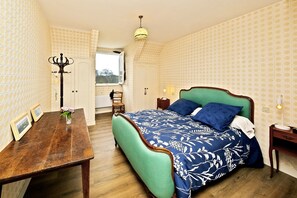 4 Schlafzimmer, Bügeleisen/Bügelbrett, kostenloses WLAN, Bettwäsche