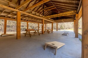 屋外ダイニングエリア