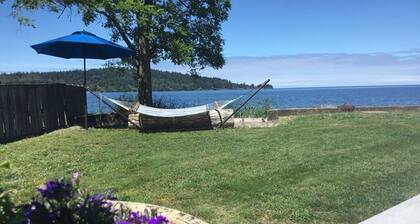 Stunning beach house with pool and hot tub. Pet friendly! Great for families!