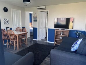 Smart TV - Lovely Detached 2 Bed Chalet Hemsby (Hemsby)