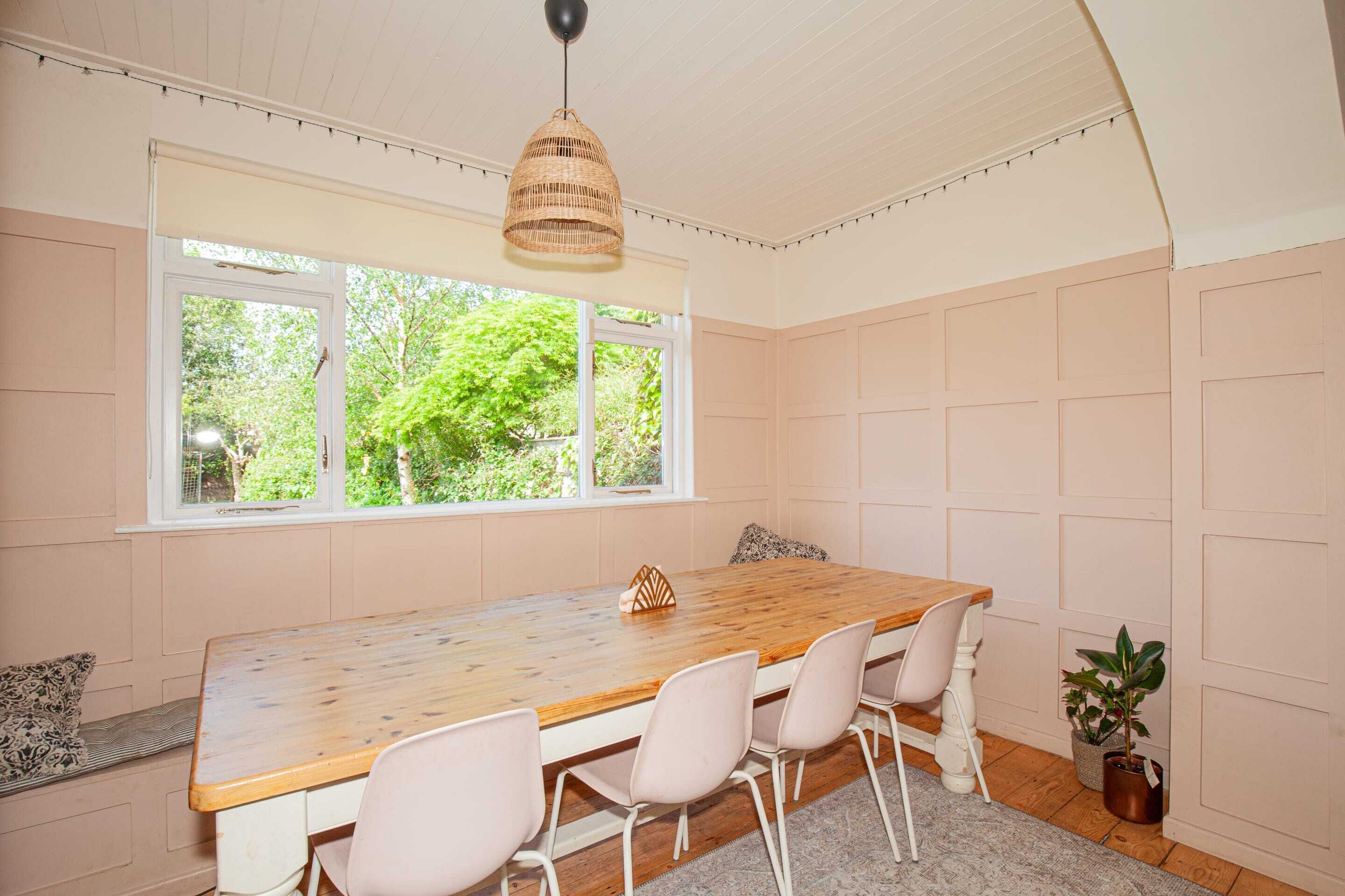 Basic House | Dining