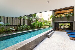 Indendørs pool, udendørs pool
