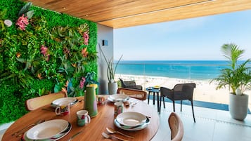 Apartamento família, 2 quartos, vista para o oceano | Vista para praia/oceano