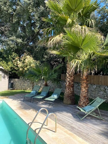 Belle Villa Contemporaine Climatisée Avec Piscine. Environnement Très Calme!