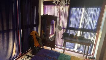 3 bedrooms, desk, free WiFi, bed sheets