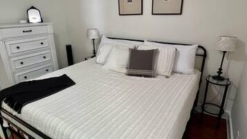 2 bedrooms, iron/ironing board, free WiFi, bed sheets