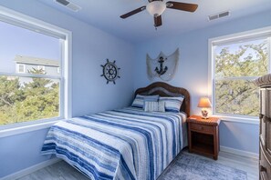 3 bedrooms, Internet, bed sheets - Cozy pet-friendly home in Avon! (Avon)