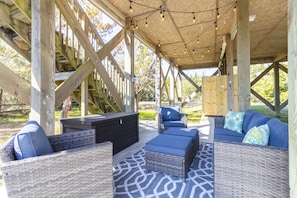 Terrace/patio - Cozy pet-friendly home in Avon! (Avon)