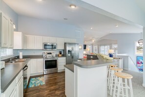 Fridge, oven, stovetop, dishwasher - Oceanside home in Duck w/ private pool & hot tub! (Duck)