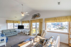 TV - Centrally-located oceanside home in Kill Devil Hills w/ community pool access (Kill Devil Hills)