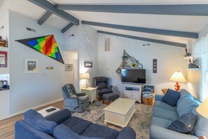 TV, DVD player - Pet-friendly oceanside home in Nags Head! (Nags Head)