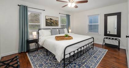 Hidden Gem less than 5 minutes from Bass Pro/Wonders of Wildlife, MSU and Mercy