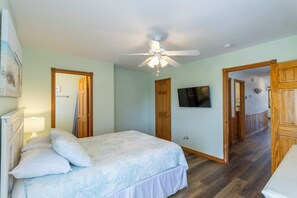 6 habitaciones, tabla de planchar con plancha, internet y ropa de cama 