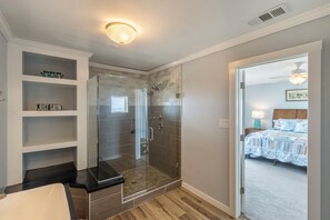 Towels - Pet-friendly oceanfront Nags Head duplex w/ hot tub and direct beach access! (Nags Head)
