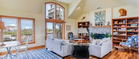 テレビ、DVD プレーヤー、ステレオ