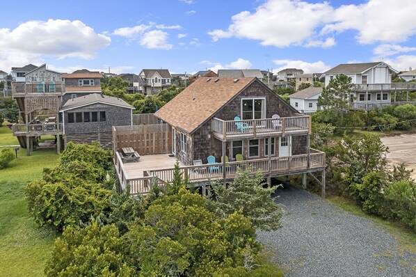 Exterior - Semi oceanfront home in Salvo w/ beach access just across the street! (Salvo)