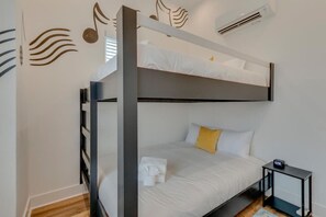 2 chambres, bureau, fer et planche à repasser, Wi-Fi