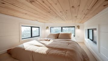 2 bedrooms, bed sheets