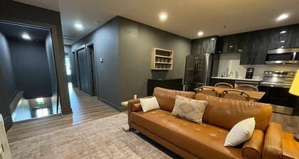 Luxury By Downtown Train Depot