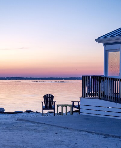 Waterfront Bungalow on Chincoteague Bay (VA)! - Waterfront Bungalow with Two Bedrooms