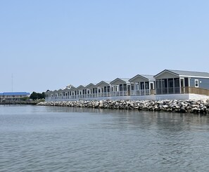 Exterior - Waterfront Bungalow 2 on Chincoteague Bay (VA)! - Waterfront Bungalow with Two Bedrooms (Chincoteague)