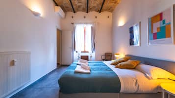 2 Schlafzimmer, BĂŒgeleisen/BĂŒgelbrett, kostenloses WLAN, BettwĂ€sche