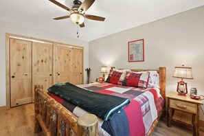 3 bedrooms, desk, iron/ironing board, travel cot