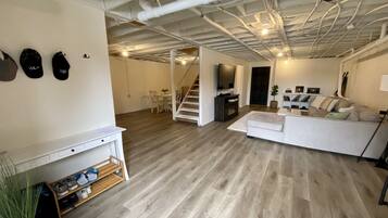 TV connectée, jeux vidéo, livres, chaßne hi-fi