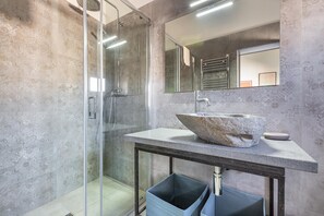 Apartment | Badezimmer
