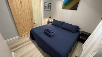 1 Schlafzimmer, Bügeleisen/Bügelbrett, kostenloses WLAN, Bettwäsche