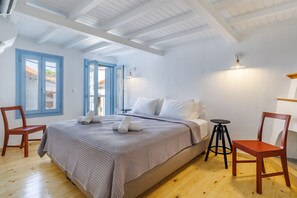 3 chambres, fer et planche à repasser, Wi-Fi, draps fournis