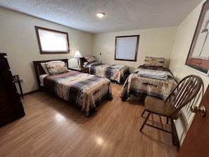2 bedrooms, free WiFi, bed sheets - Pappaw's Fishing Pad #1 (Bluff City)